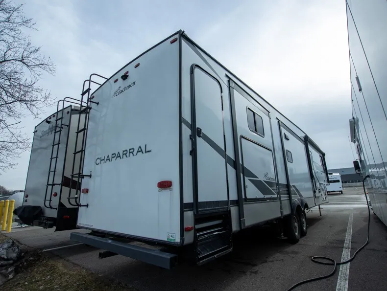 2022 Coachmen Chaparral 367BH - Photo 3