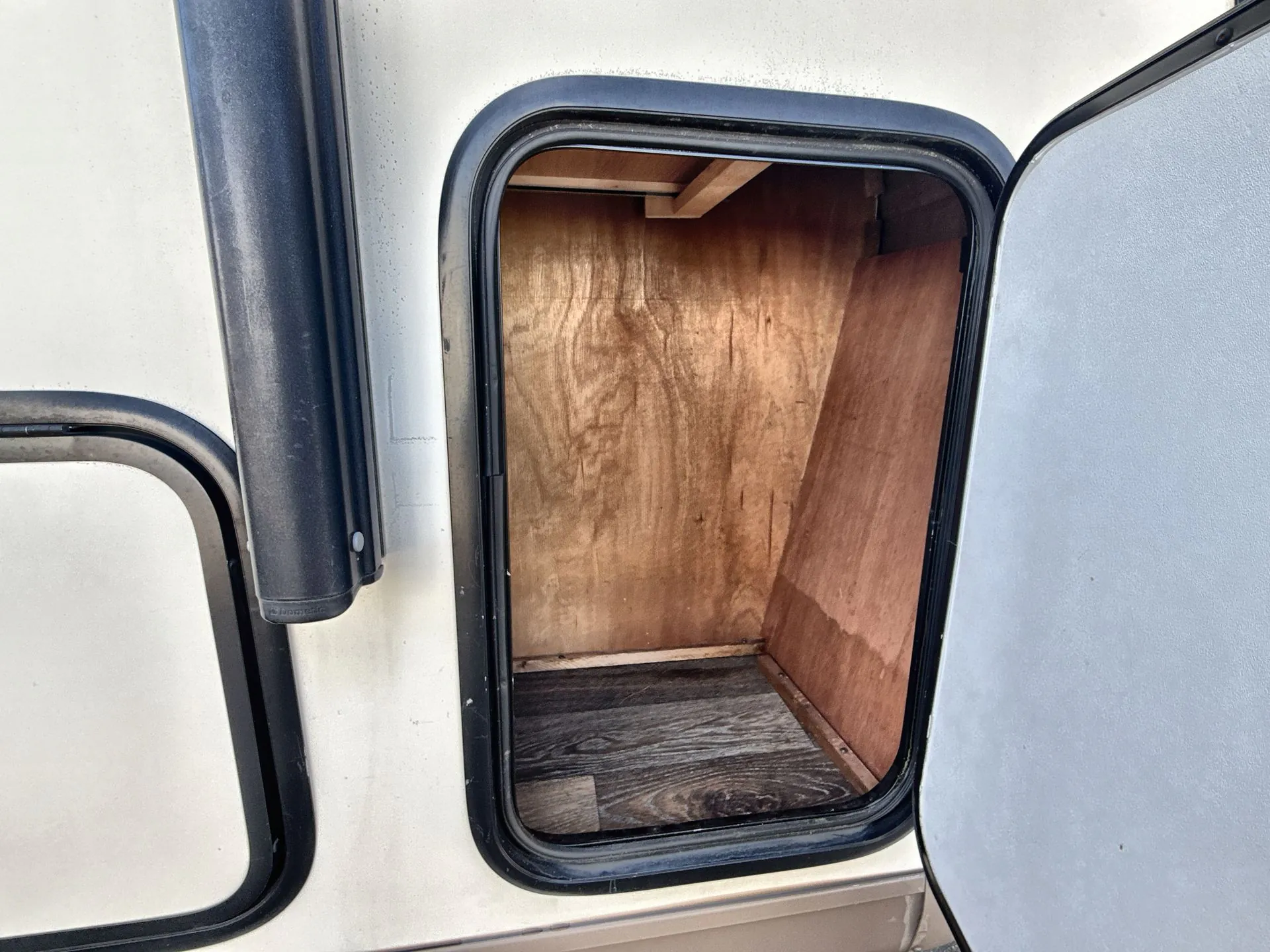 2016 Forest River Rockwood Mini Lite 2506S - Photo 3