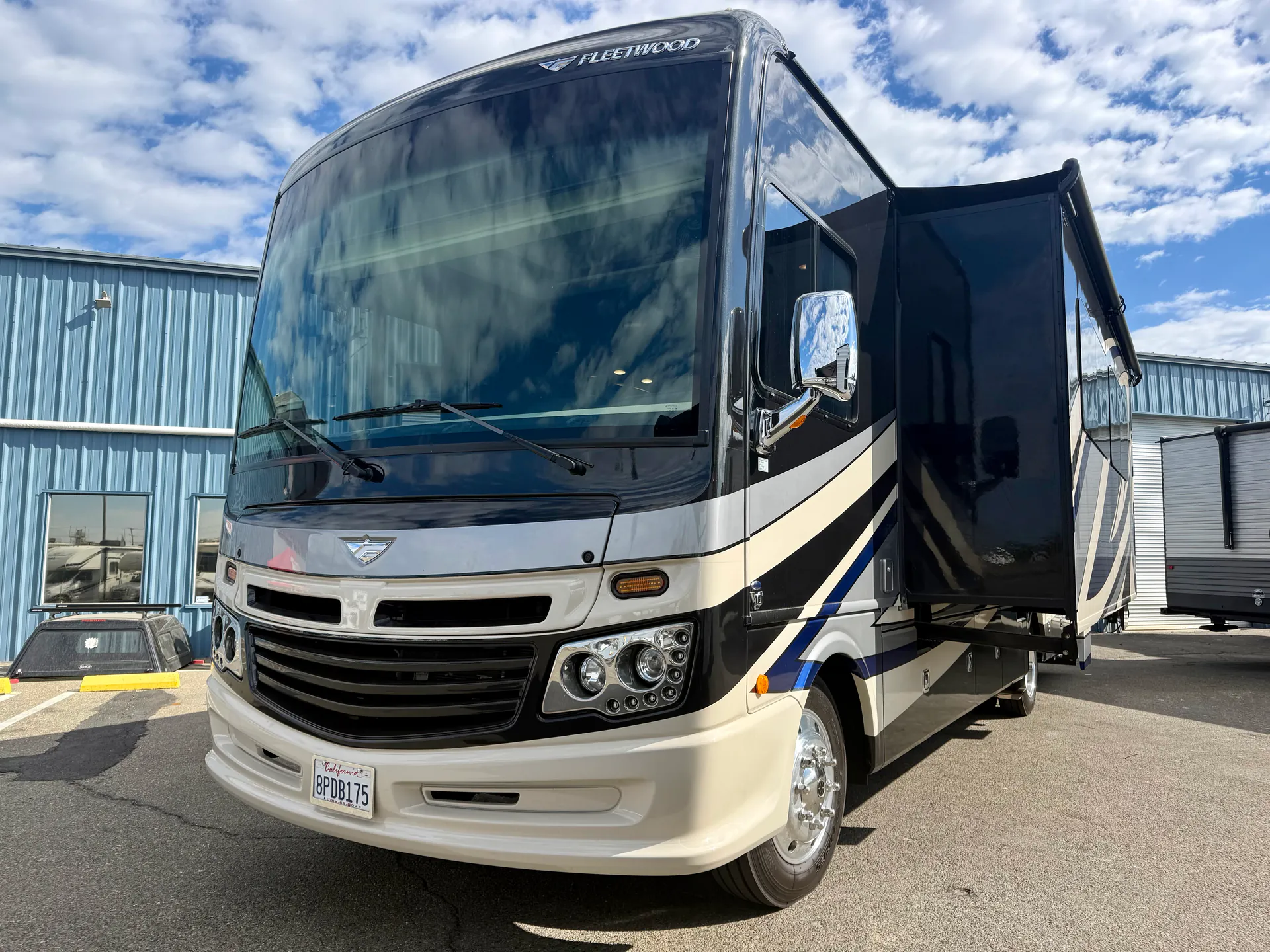 2018 Fleetwood Southwind 34C - Photo 2