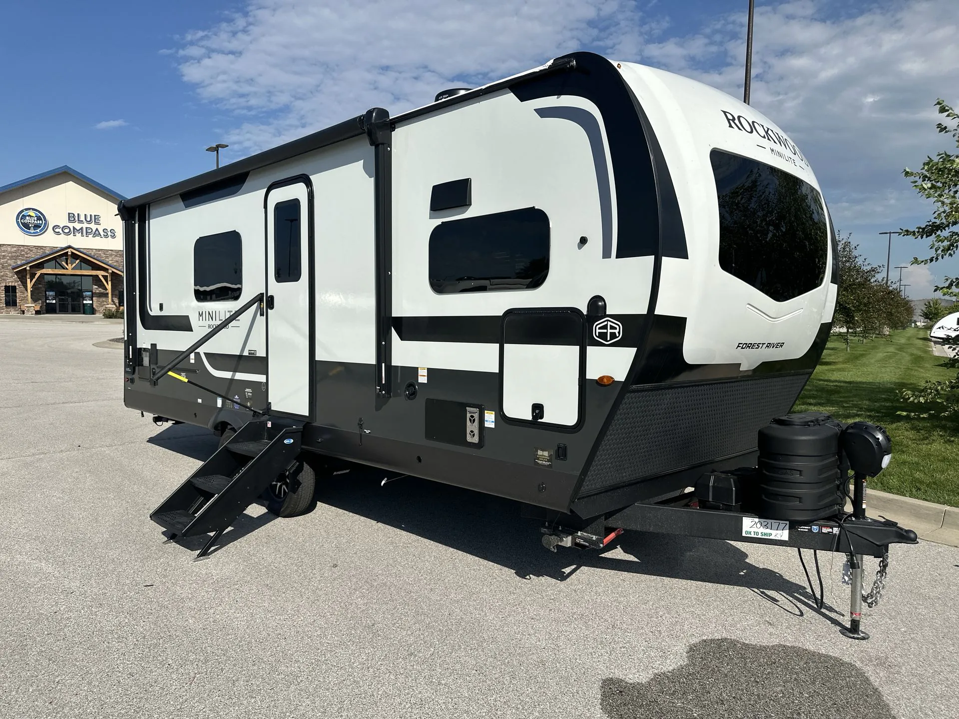 2027 Forest River Rockwood Mini Lite 2523MBR