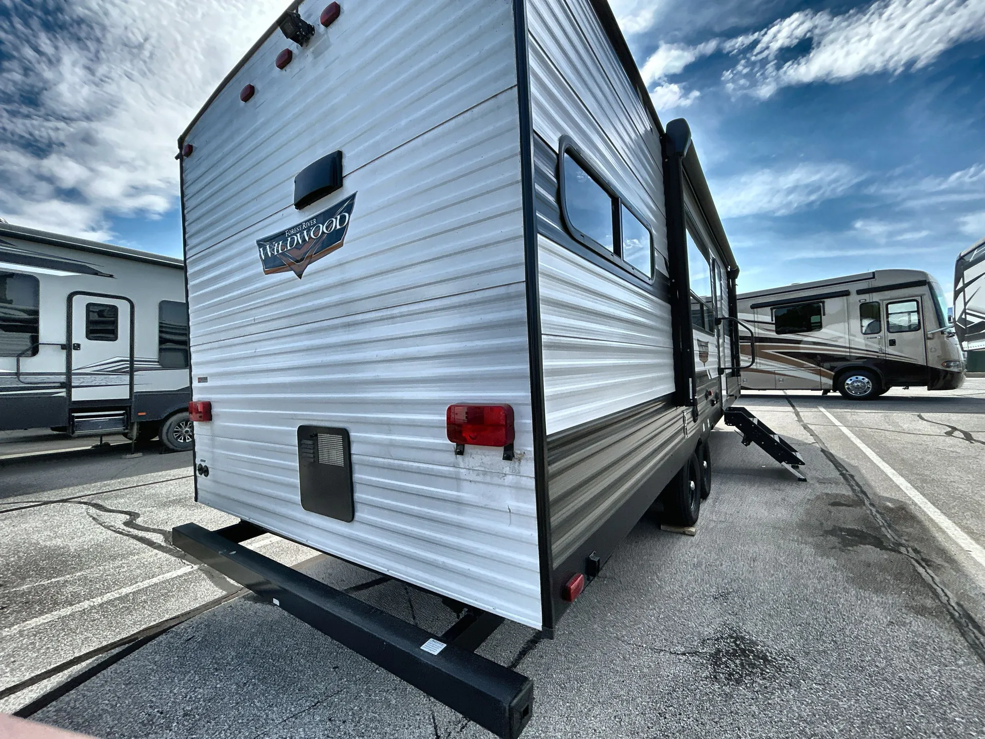 2021 Forest River Wildwood 27RKS — living area main