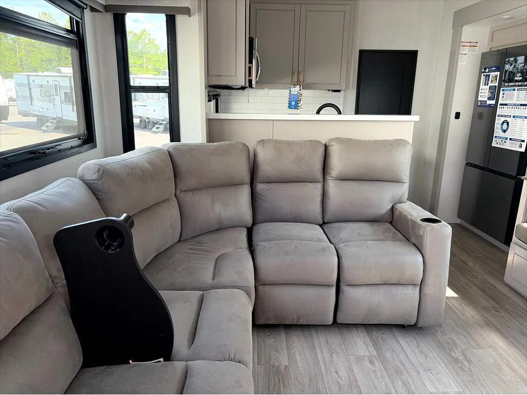 2027 Jayco North Point 391TBBH, Photos photo 7