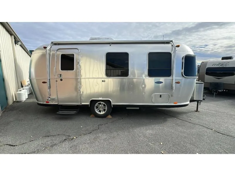 2019 Airstream Sport 22FB - Photo 3