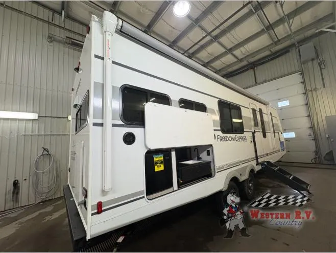 2026 Coachmen Freedom Express Ultra Lite 274RKS - Photo 4