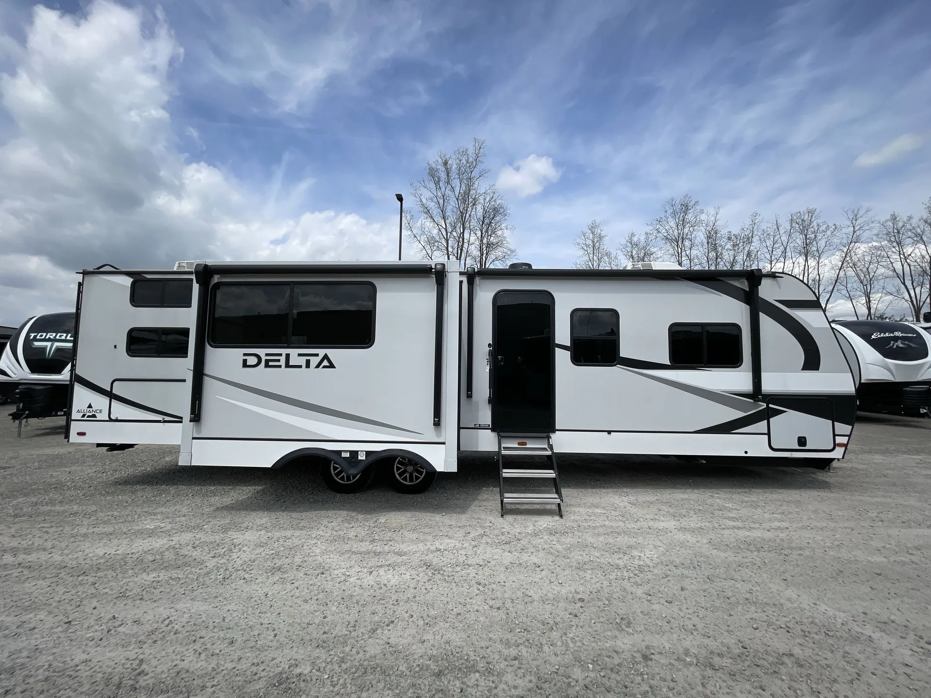 2025 Alliance RV Delta 321BH — campside