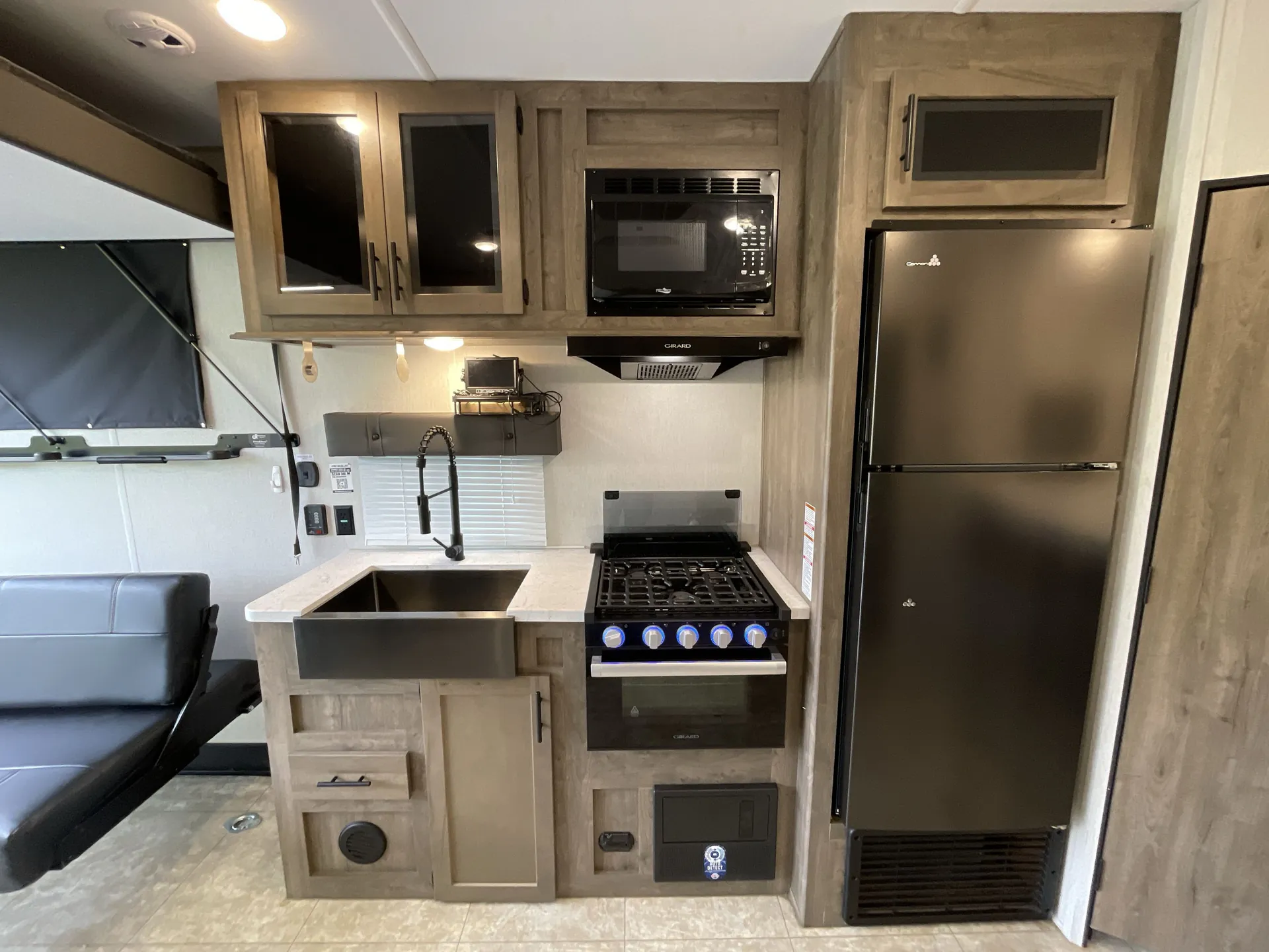2023 Forest River Rogue 23SUT — living area main