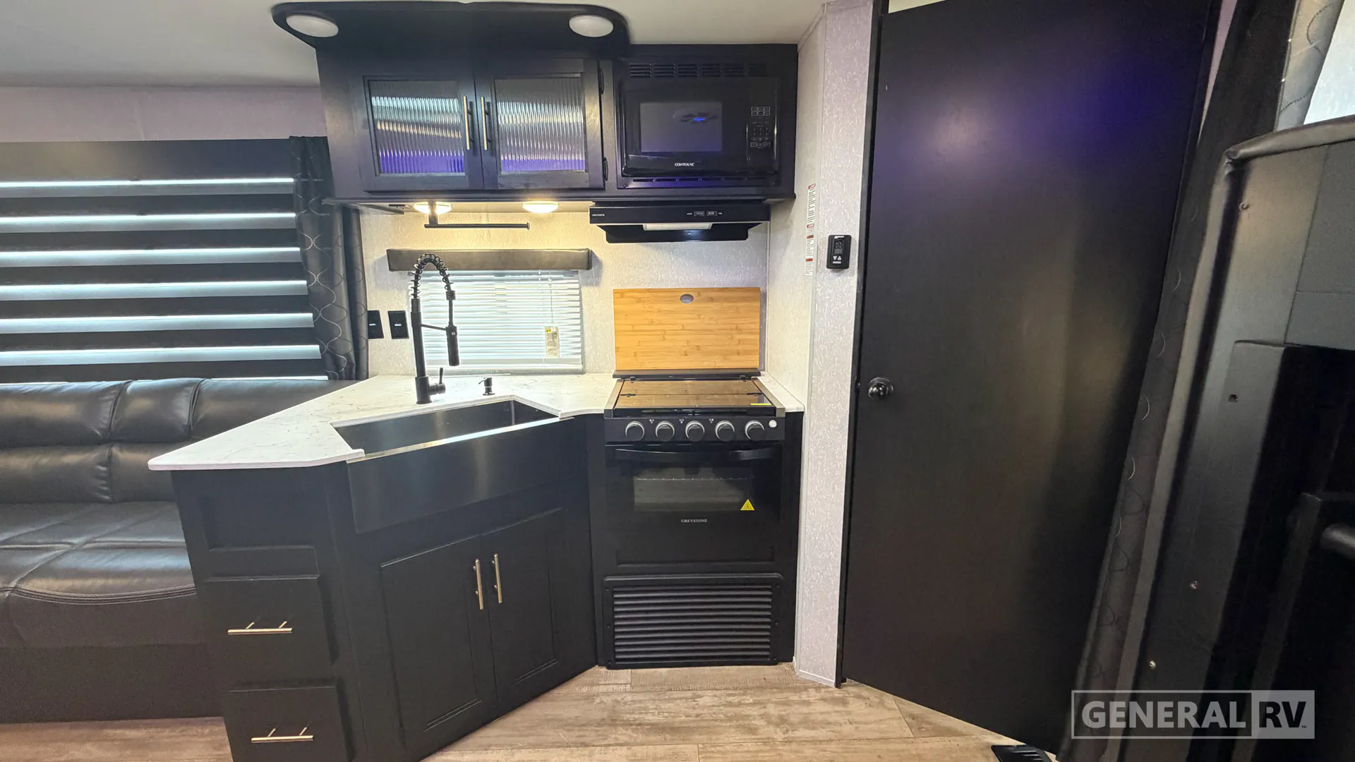 2022 Forest River Cherokee 274BRB — Photo 6