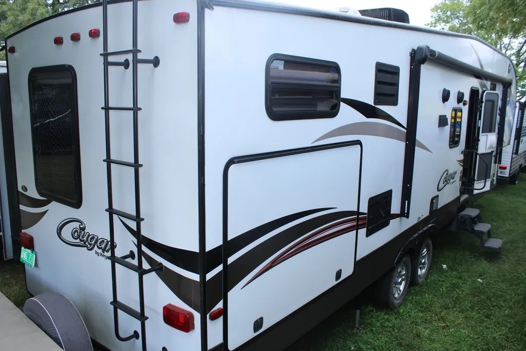 2015 Keystone Cougar 330RBK - Photo 4