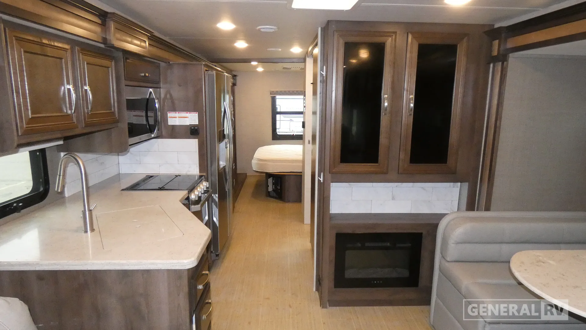 2021 Entegra Coach Vision XL 34G - Photo 3
