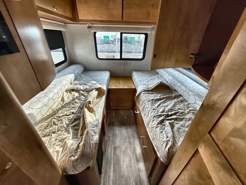2019 Tiffin Wayfarer 24 TW, Photos photo 14
