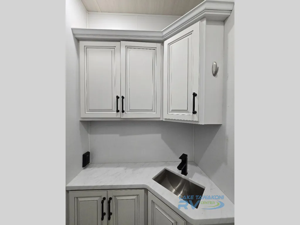 2024 Keystone Montana 3901RK, Photos photo 18