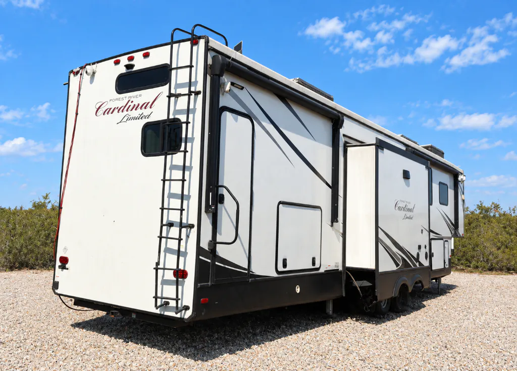 2021 Forest River Cardinal Limited 383BHLE, Photos photo 27