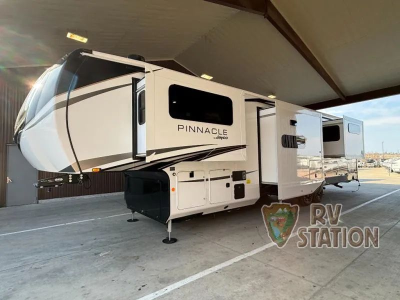 2026 Jayco Pinnacle 39FLOK - Photo 4