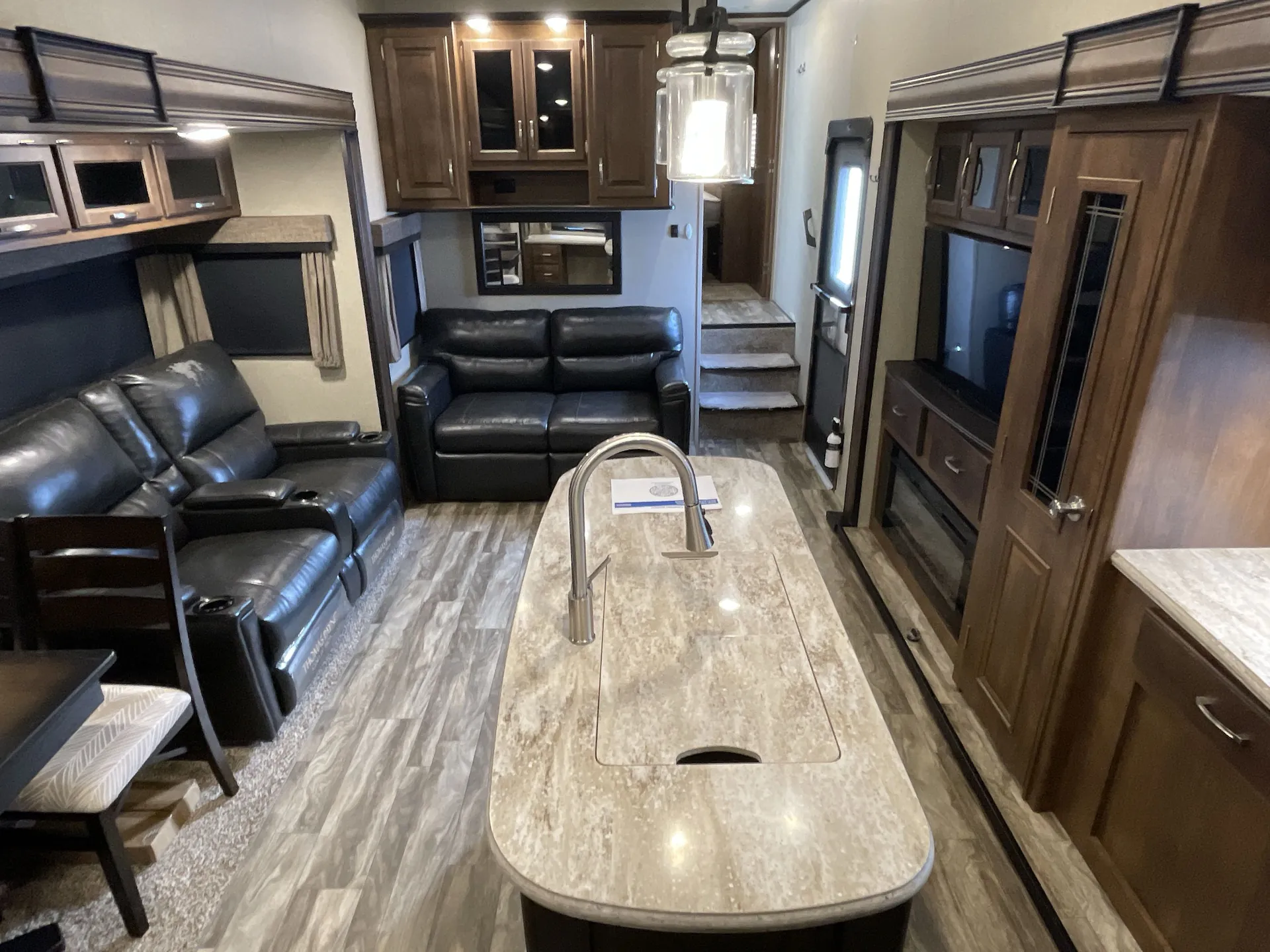 2019 Grand Design Reflection 320MKS — living area main