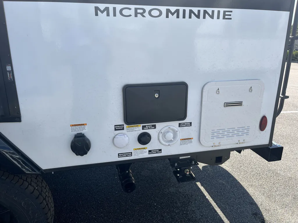 2027 Winnebago Micro Minnie 2108DS, Photos photo 22