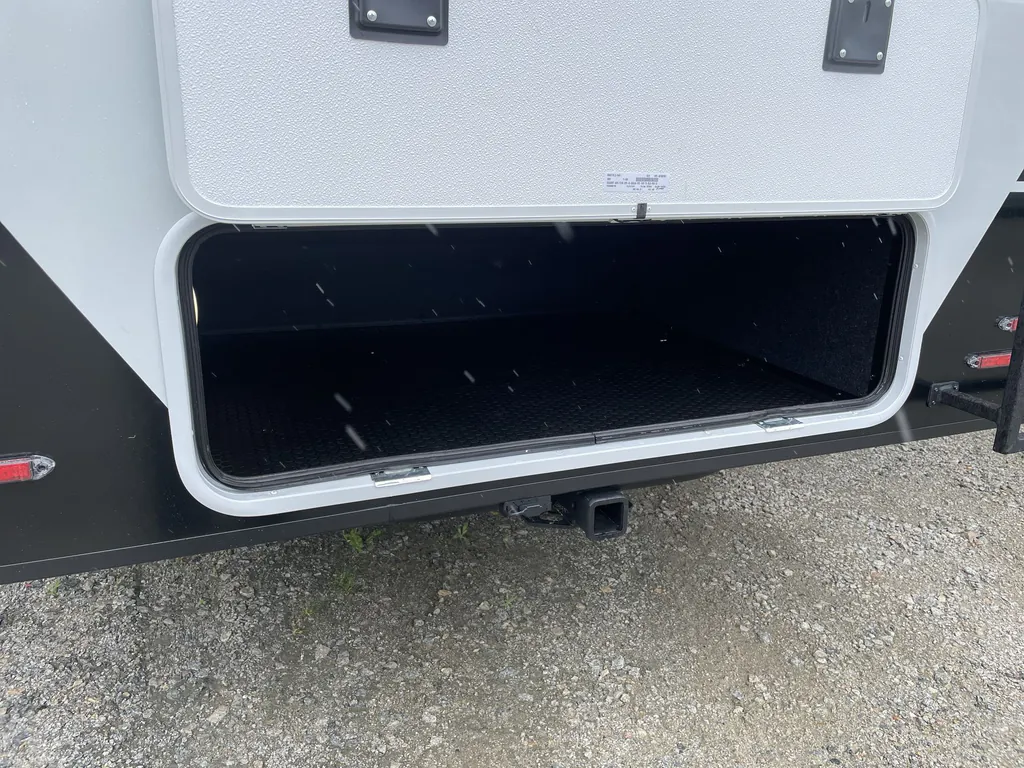 2026 Brinkley Model Z 3600, Photos photo 7