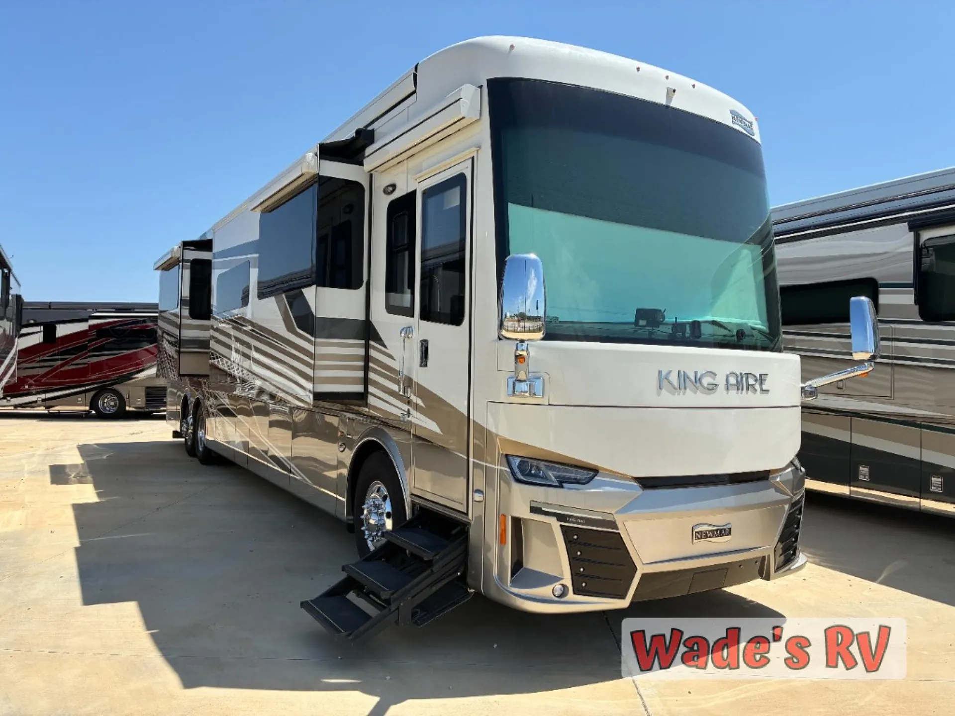 2025 Newmar King Aire 4531 - Photo 2
