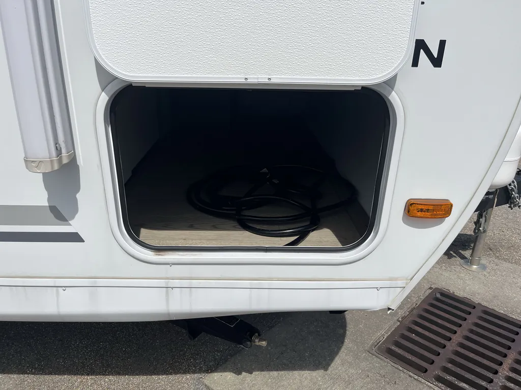 2026 Coachmen Freedom Express Select 18SE, Photos photo 22