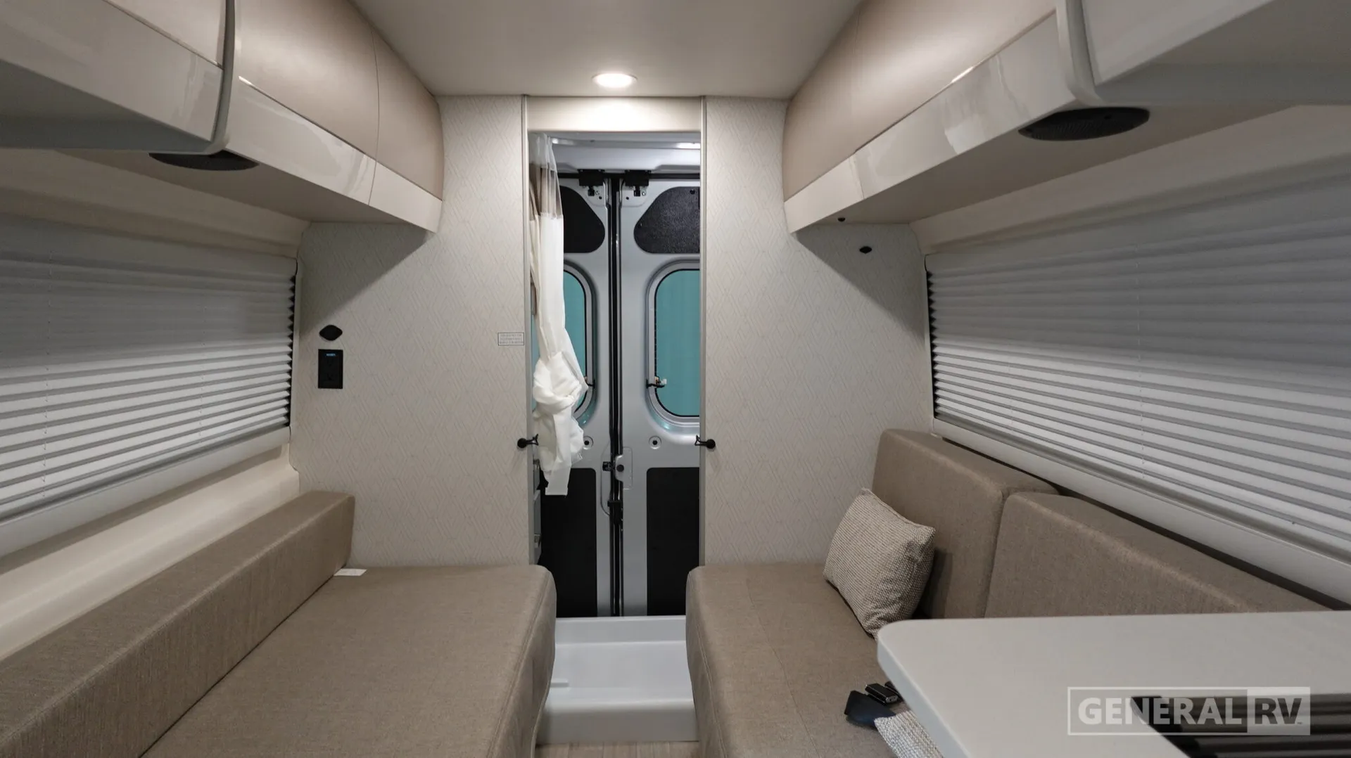 2027 Thor Motor Coach Sequence 20L - Photo 3