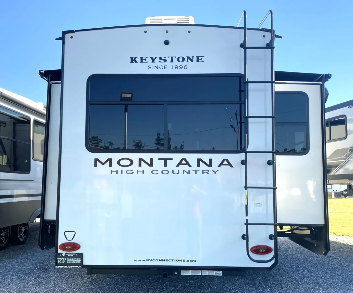 2026 Keystone Montana High Country 295RL - Photo 4