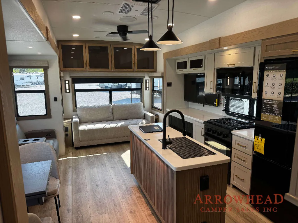 2027 Forest River Rockwood Signature 401SFB, Photos photo 20