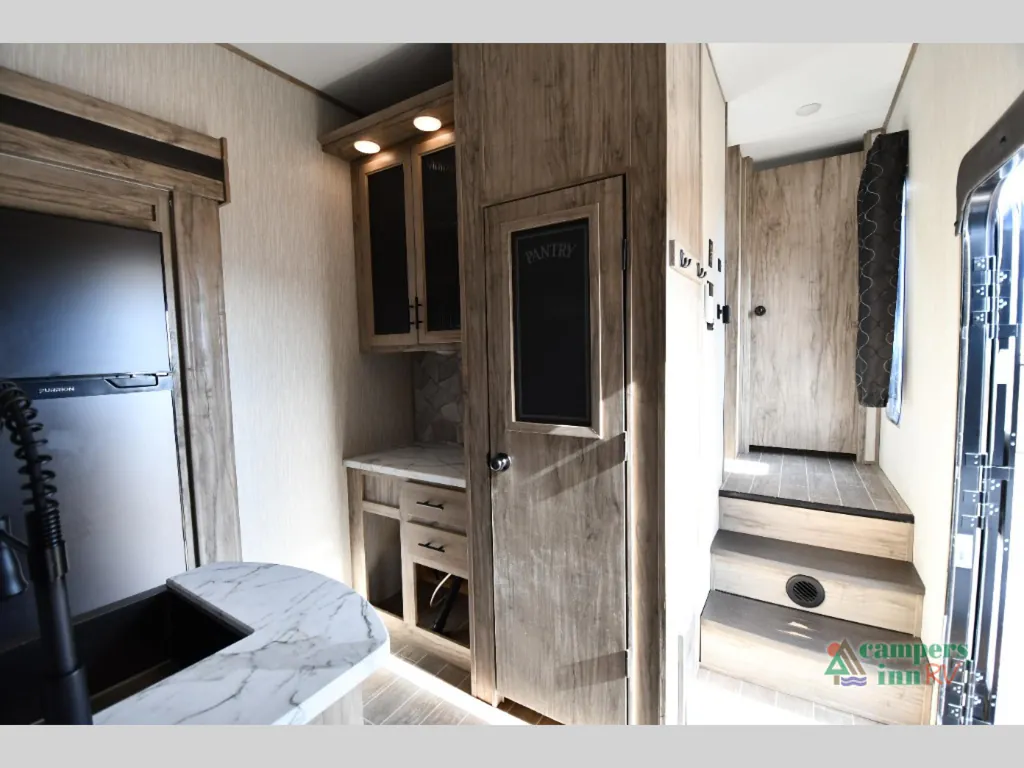 2021 Forest River Cherokee Arctic Wolf 3550 SUITE, Photos photo 23