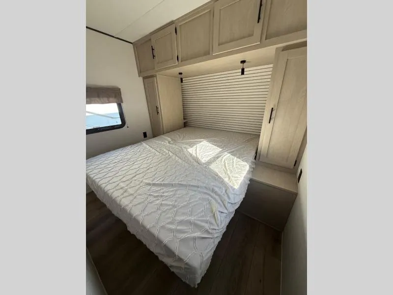 2026 Shasta RVs i-5 Edition 527BHS - Photo 2