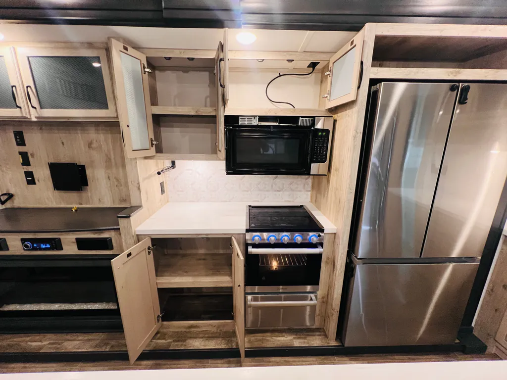 2023 Keystone Avalanche 390DS, Photos photo 20