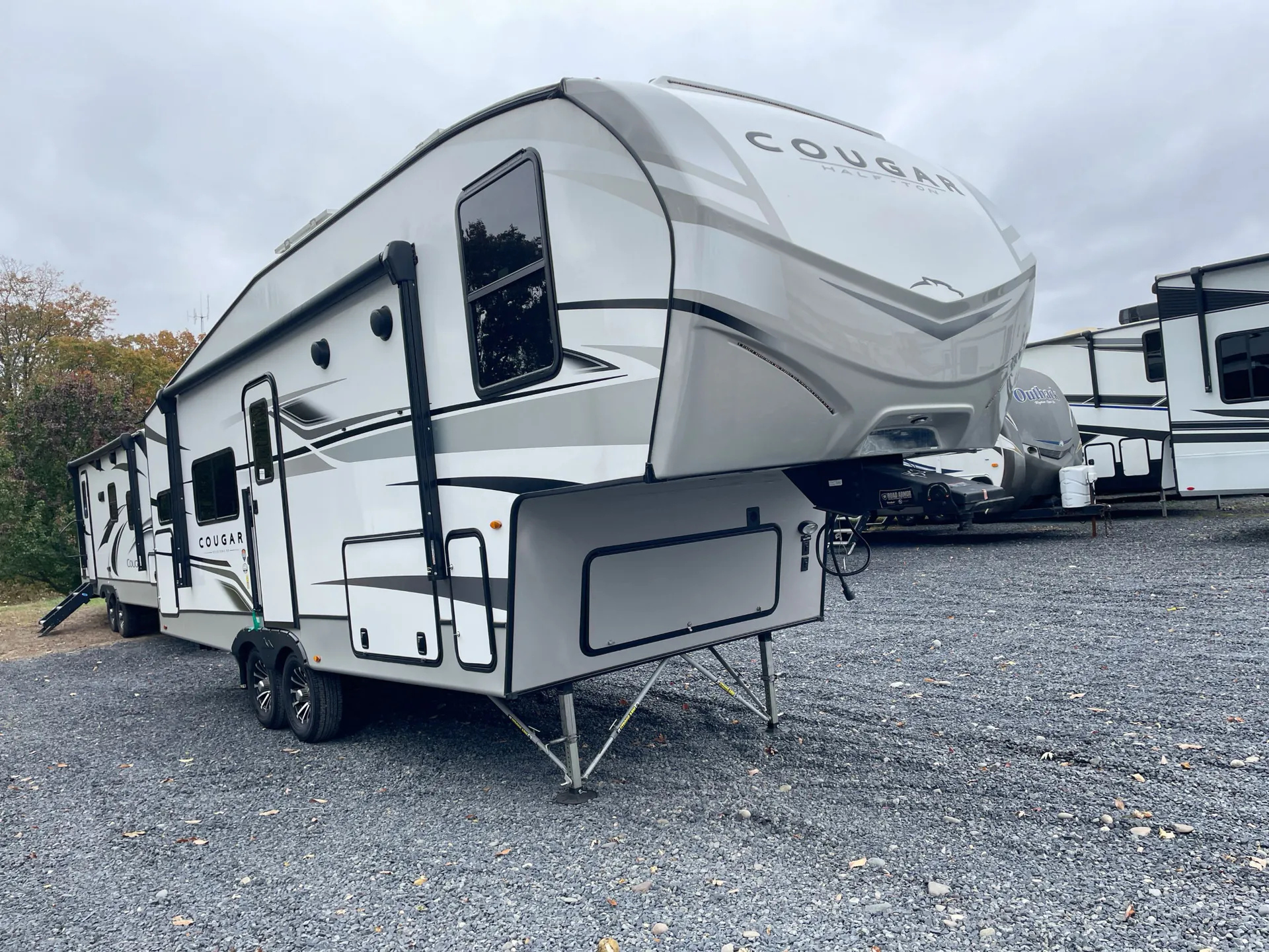 2023 Keystone Cougar 23MLE - Photo 2