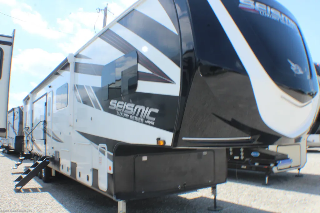 2023 Jayco Seismic Luxury Series 4113, Photos photo 14