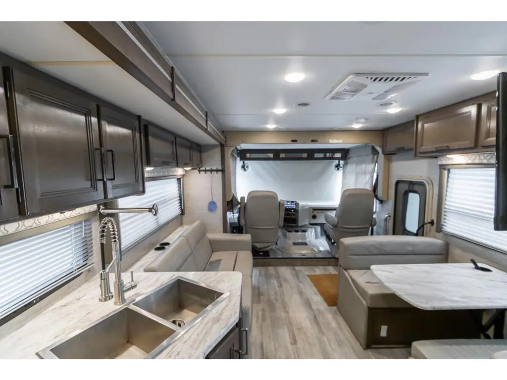2022 Thor Motor Coach Freedom Traveler A29, Photos photo 3