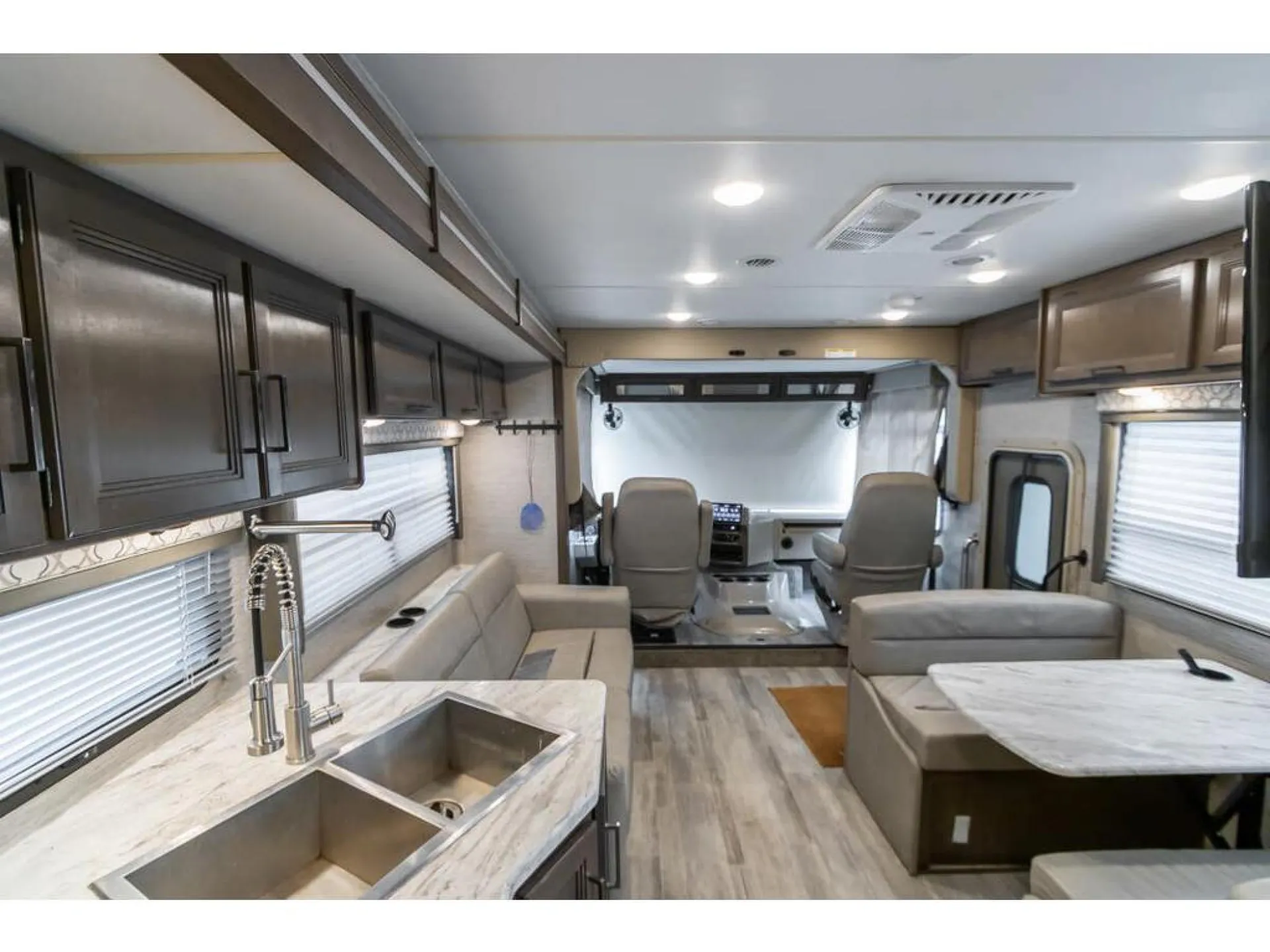 2022 Thor Motor Coach Freedom Traveler A29 - Photo 3
