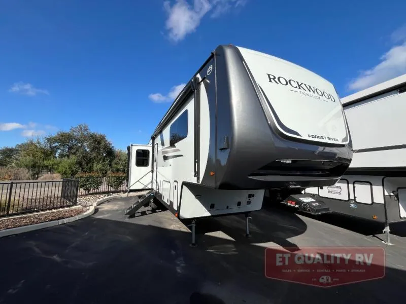 2026 Forest River Rockwood Signature R361RLS - Photo 3