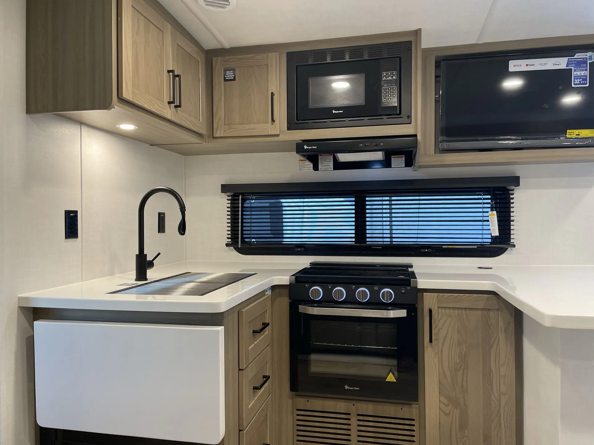 2027 Forest River Flagstaff Micro Lite 25MBR — Photo 5