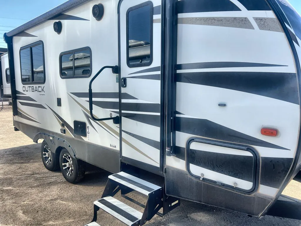 2021 Keystone Outback Ultra-Lite 291UBH - Photo 2