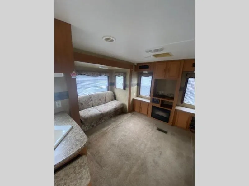 2007 Keystone RV Hornet 31RLDS - Photo 4