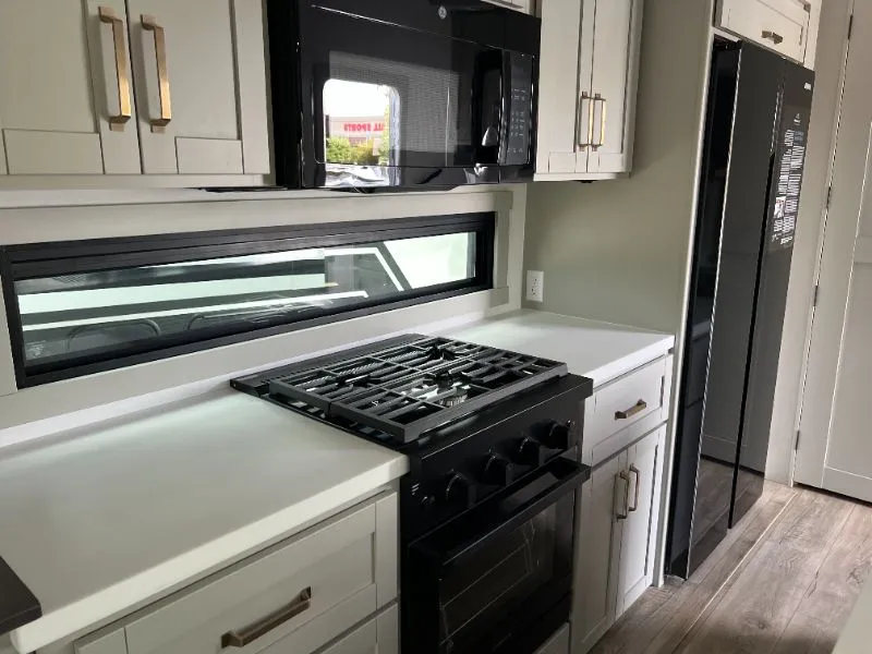 2026 Brinkley Model Z 3600, Photos photo 11