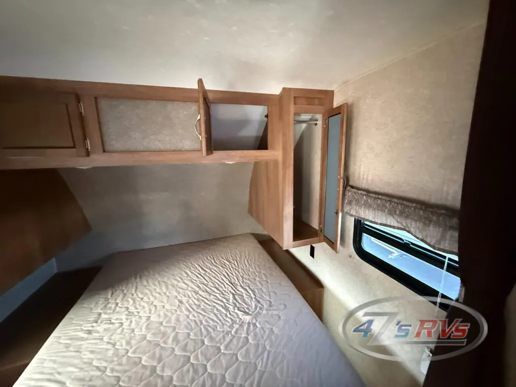 2017 Coachmen Catalina Legacy Edition 223RBS, Photos photo 10