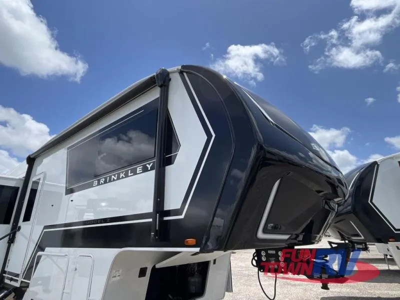 2026 Brinkley Model Z 3110 - Photo 3