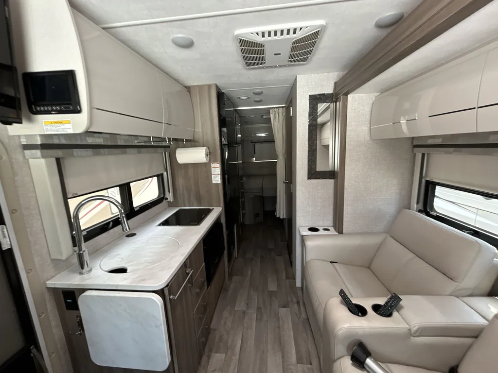 2025 Thor Motor Coach Axis 26.2, Photos photo 11