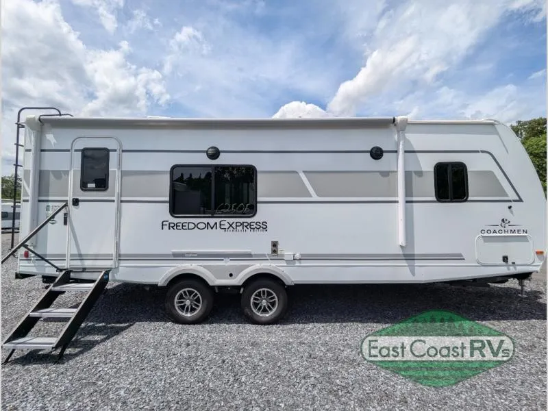 2026 Coachmen Freedom Express Ultra Lite 245RKS - Photo 2