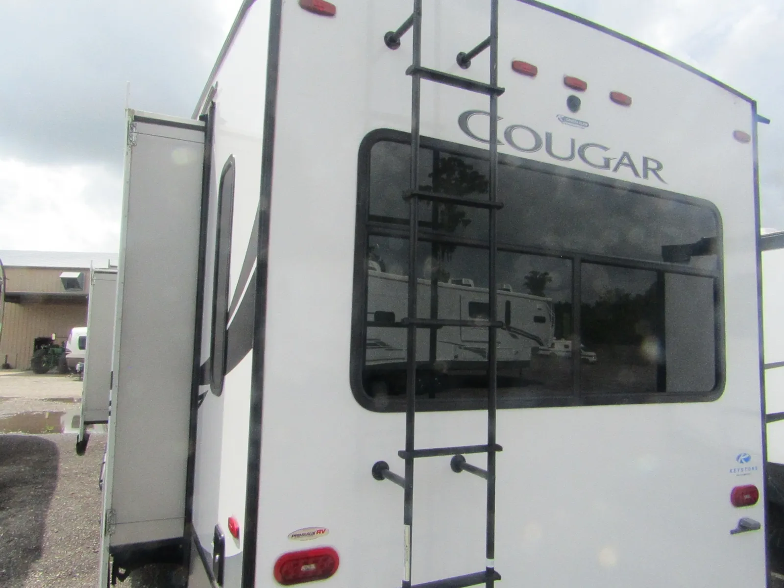 2022 Keystone Cougar 368MBI - Photo 4