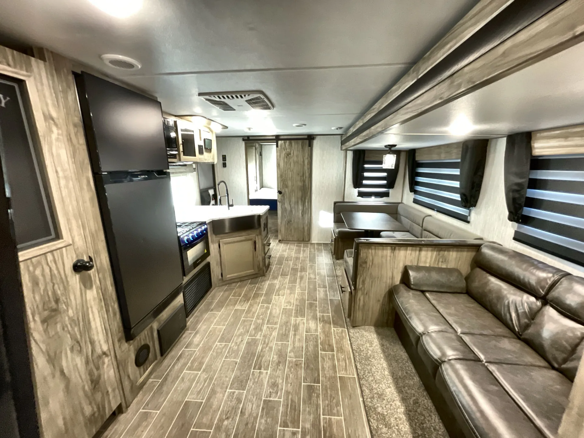 2021 Forest River Cherokee Alpha Wolf 29DQ-L — living area main