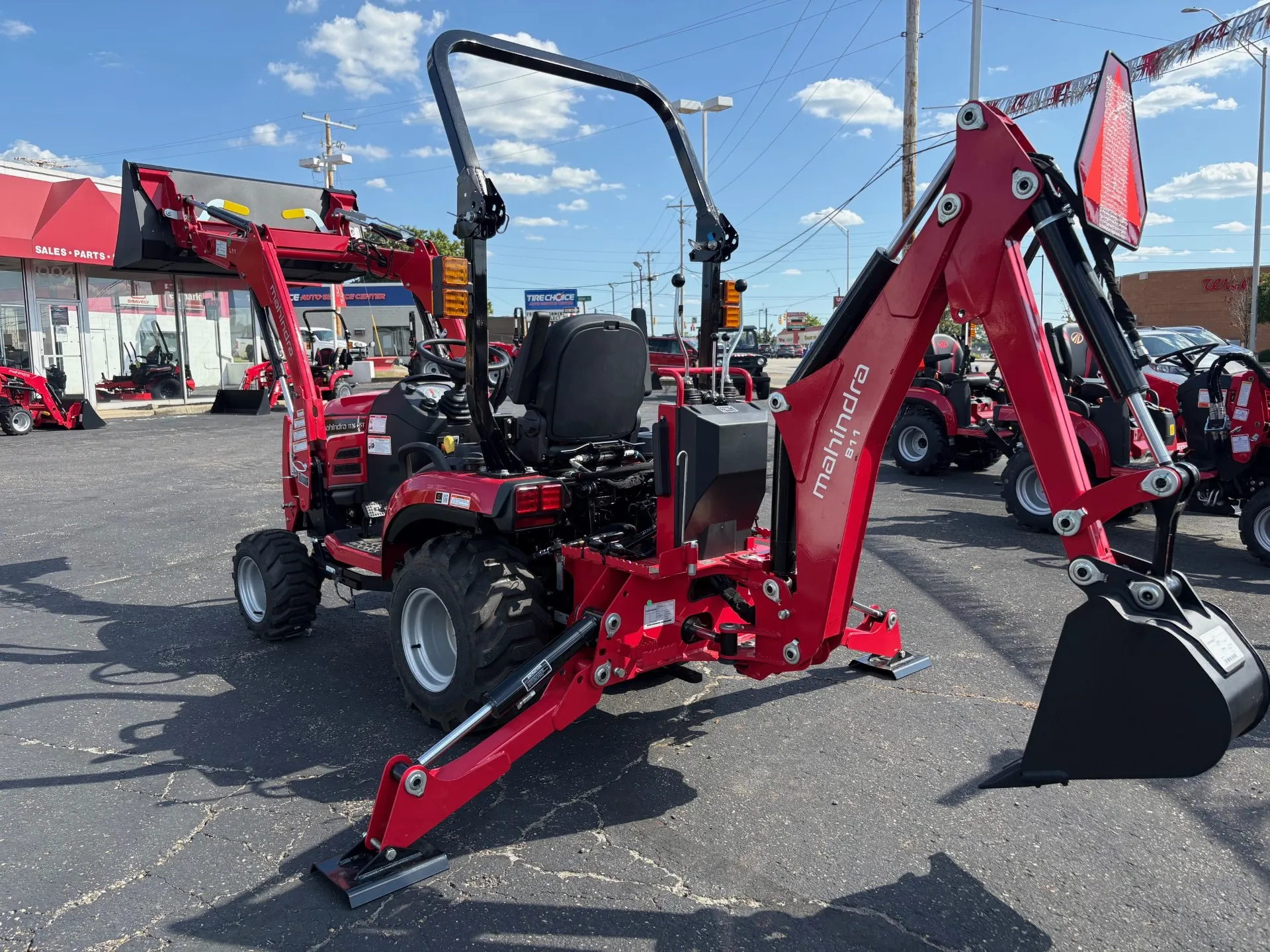 2026 Mahindra 1126 1126 HST - Photo 3