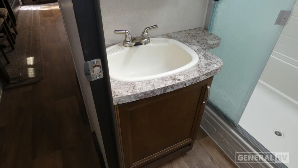 2018 Forest River Wildwood DLX 353FLFB, Photos photo 21
