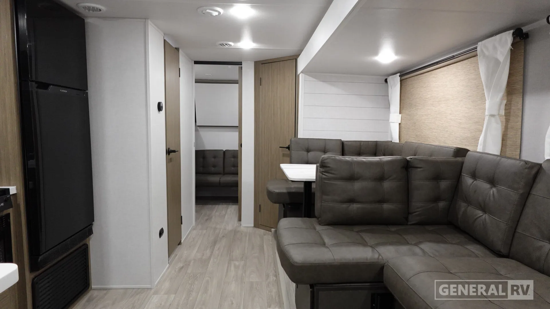 2027 Forest River Wildwood X-Lite 273QBXL - Photo 3