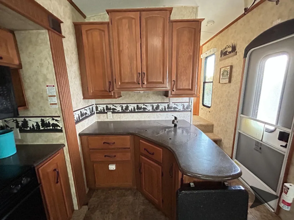 2012 Keystone Montana 3100RL, Photos photo 2