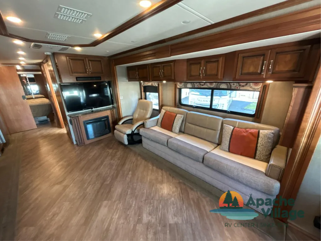 2017 Fleetwood Pace Arrow LXE 38F, Photos photo 20