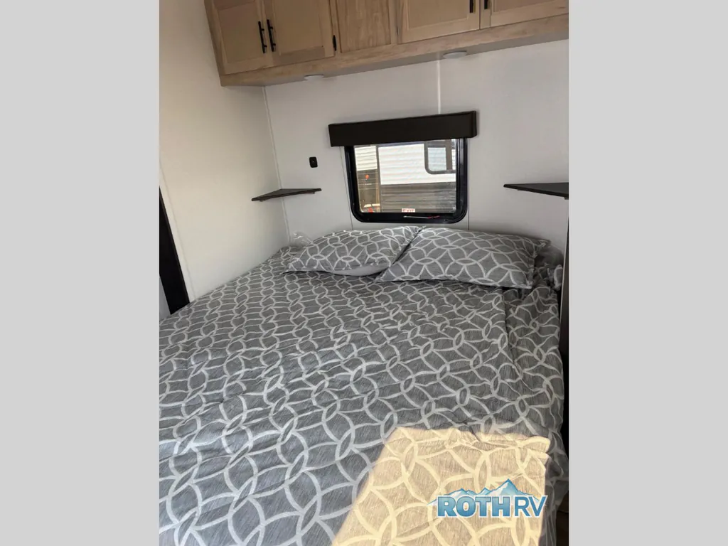 2027 Forest River Cherokee Timberwolf 39DC, Photos photo 6