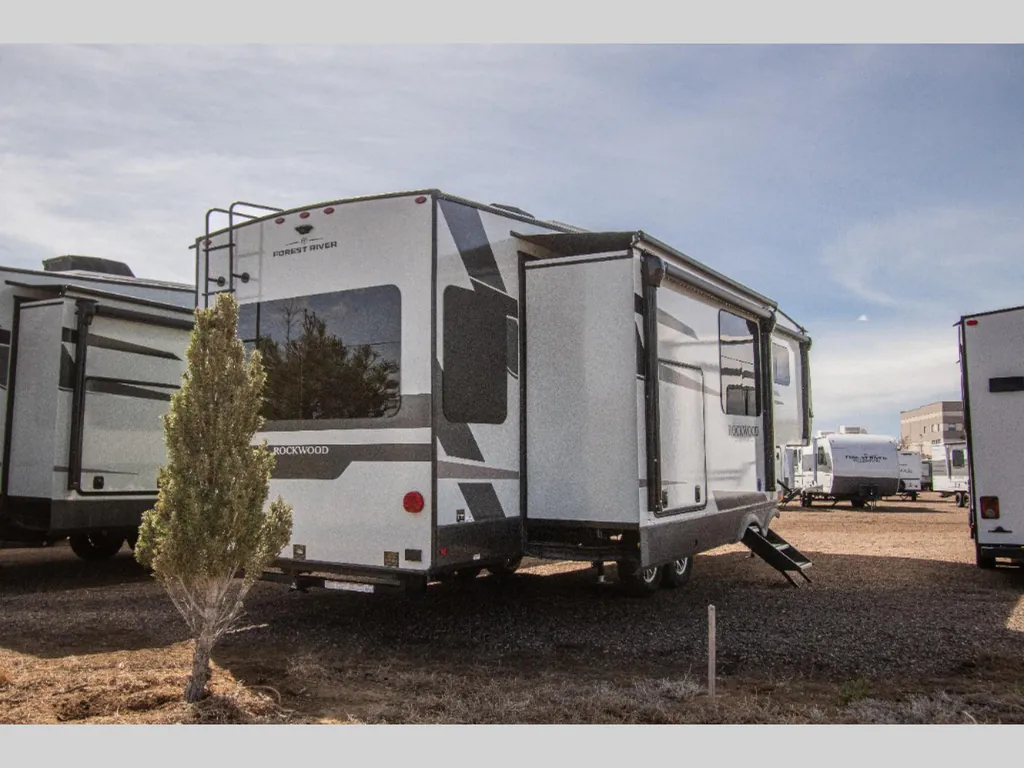 2026 Forest River Rockwood Signature R372RL, Photos photo 40